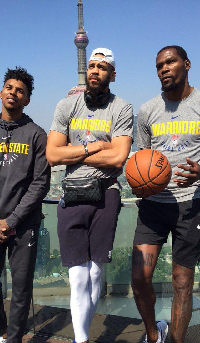 记者：由于格雷茨卡的未来不明朗，拜仁将巴莱巴加入引援清单