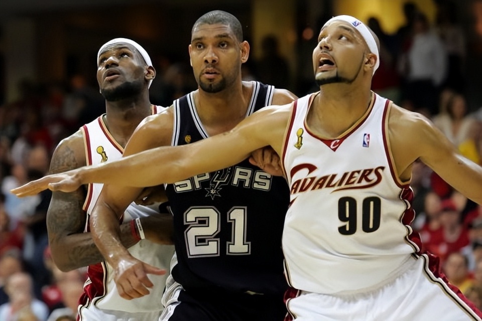 詹姆斯：比赛末段点球战术需要一个好的发球手 平时也要演练发球